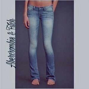 A&F Emma Low Rise Jeans